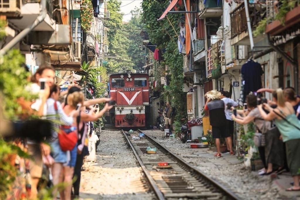 Tropical Land Little Hanoi Homestay Экстерьер фото